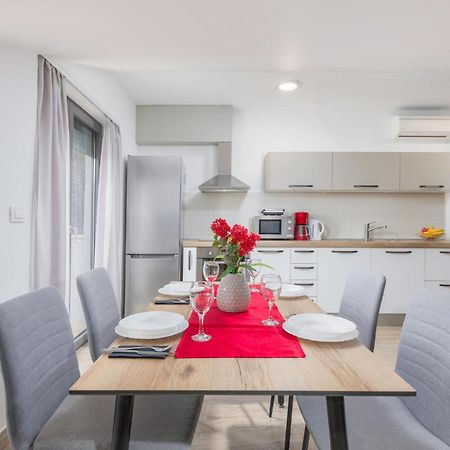 Stunning Apartment In Pjescana Uvala With Wifi Dış mekan fotoğraf
