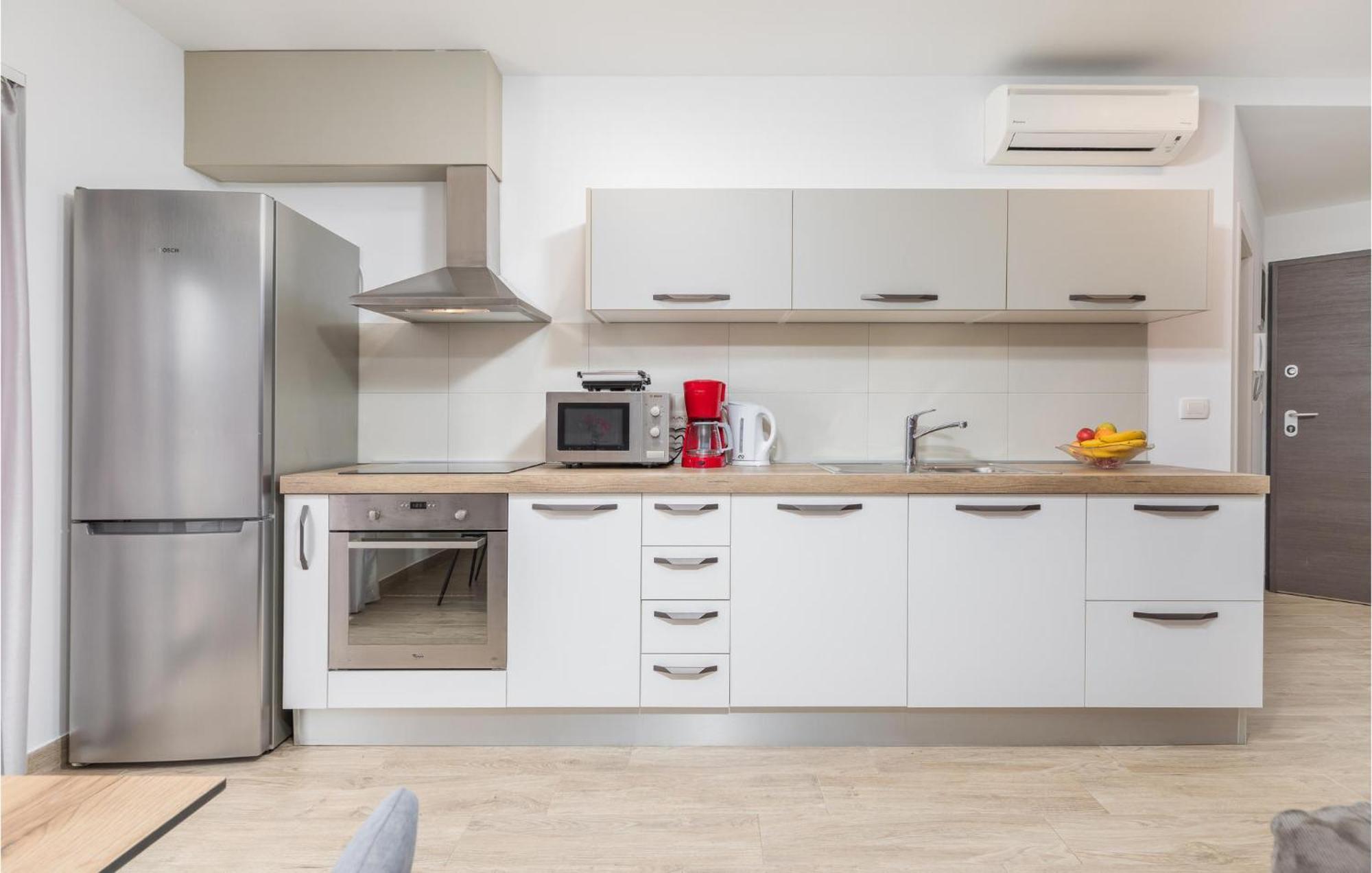 Stunning Apartment In Pjescana Uvala With Wifi Dış mekan fotoğraf